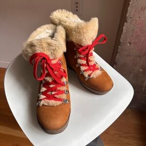 Stylish Brown Fur-Lined Boots with Red Laces